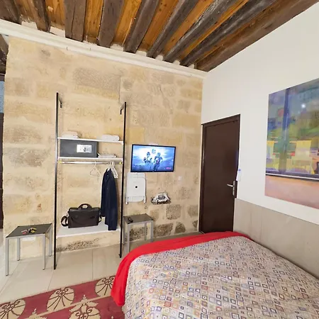 Apartamento Charles V Flat Ground Floor Paris