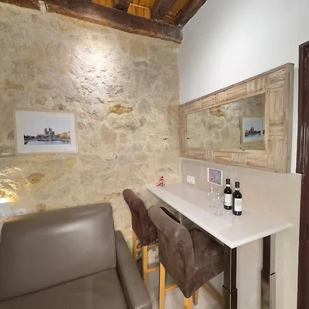 아파트 Charles V Flat Ground Floor