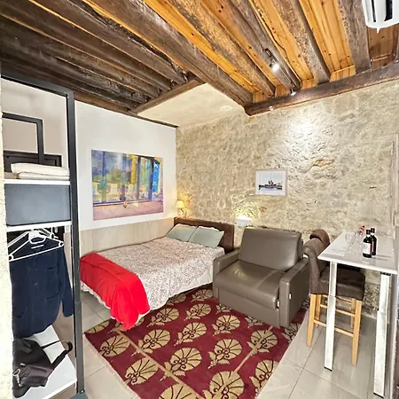 Appartamento Charles V Flat Ground Floor Parigi
