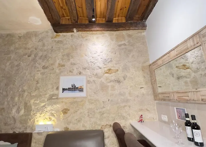 Apartment Charles V Flat Ground Floor Paris